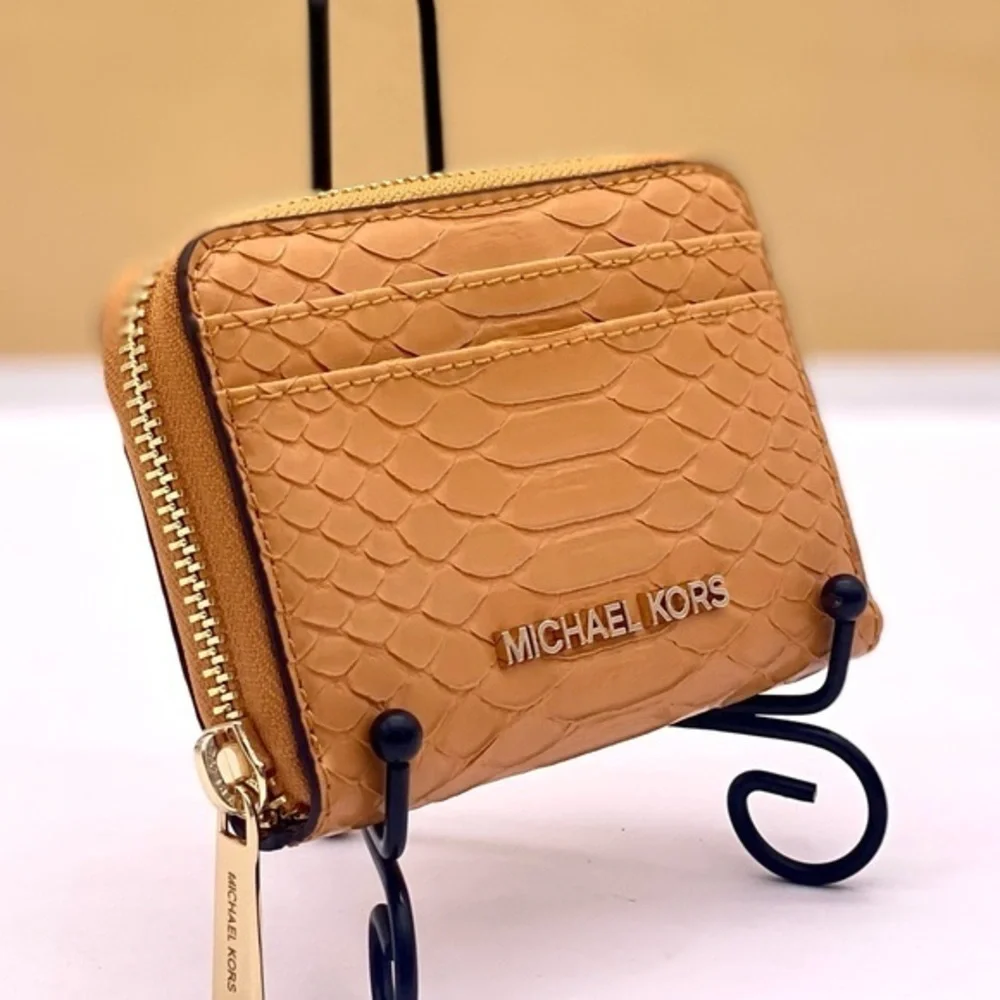 Michael Kors Jet Set Travel Card Case Walllet